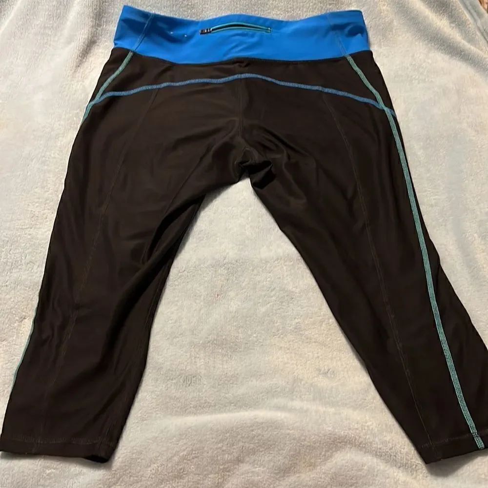 Xersion Workout Capris - Picture 4 of 6